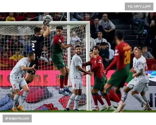 葡萄牙技术流中场控制比赛 B费B席莱奥组成传球三角